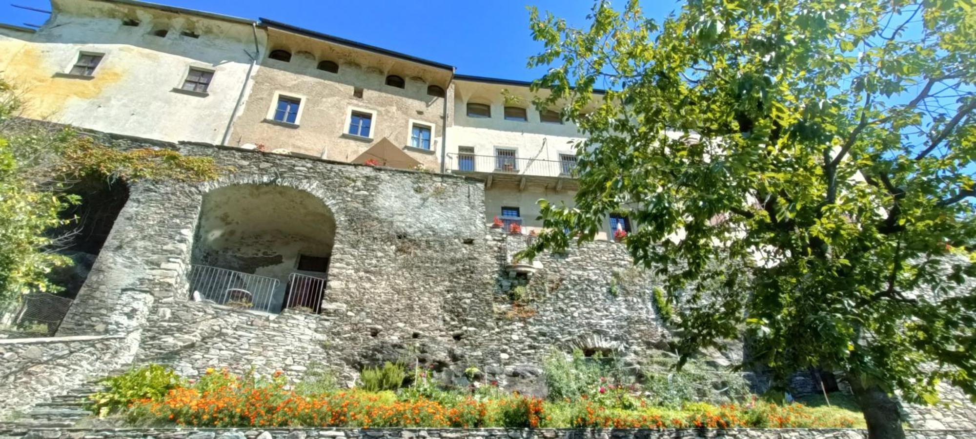 Palazzo Juvalta Bed & Breakfast Teglio Exterior photo